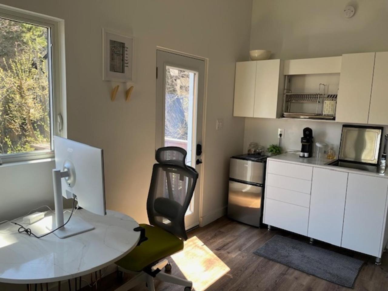 Queen Loft In Nature Торонто Екстериор снимка